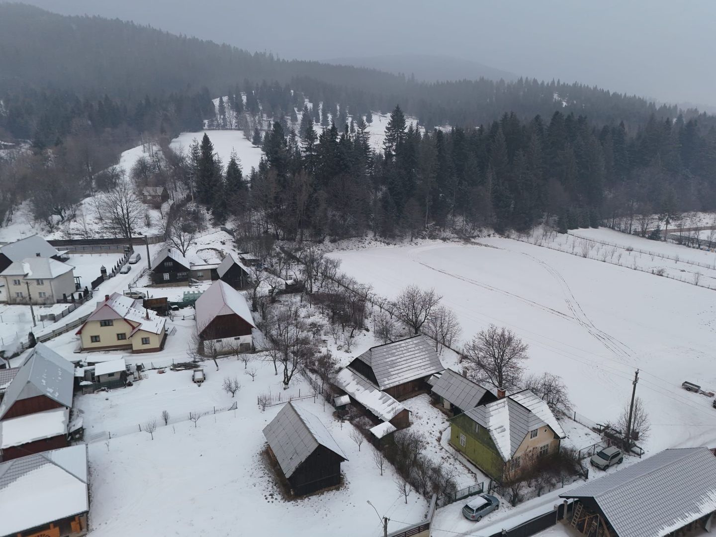 CASA DE VANZARE + ANEXE 2500 MP / PUTNA - Poză 15