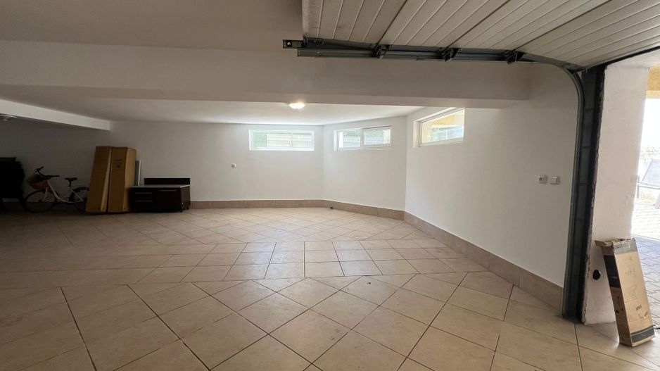 De inchiriat! Apartament spatios, zona exceptionala! - Poză 20