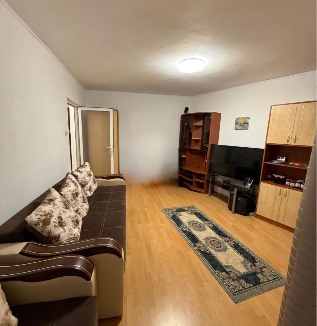 Apartament 2 camere, decomandat, etaj 1, Mazepa 2 - Poză 2