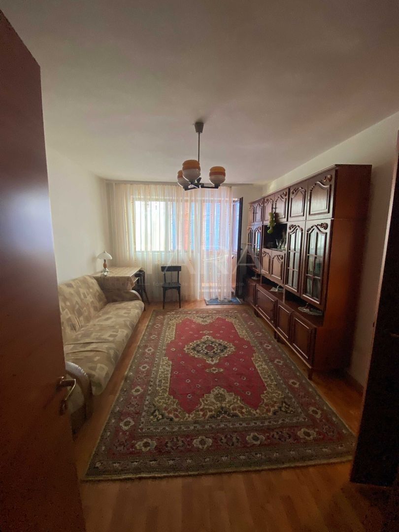Apartament 2 camere decomandat în Grigorescu, etaj intermediar. - Poză 1