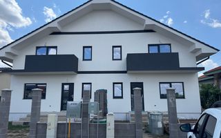 Sanmihaiul Roman Duplex P+M,4 Camere,terasa spatioasa - Poză 1