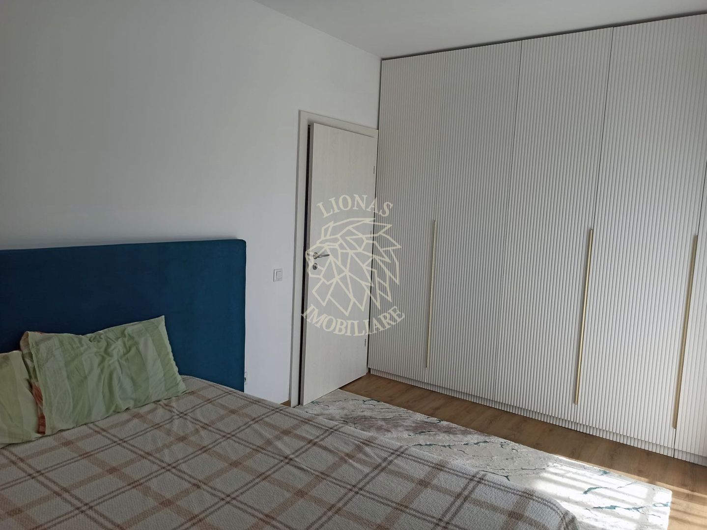 Apartament 2 camere-balcon 22 mp-parcare-lift-Zona Terra - Poză 3