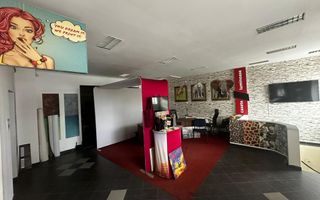 Oportunitate unica!Spatiu comercial parter+demisol, plus apartament la etaj - Poză 2