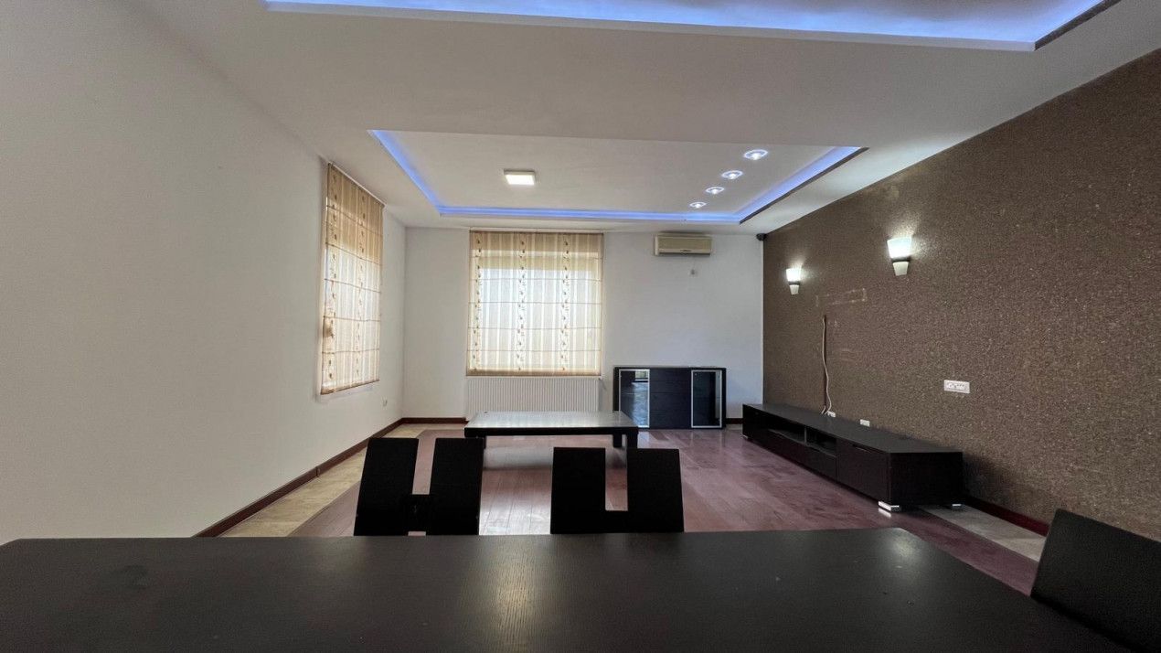 Techirghiol - Vila cocheta P+1 situata la drumul national, in perfecta stare. - Poză 4