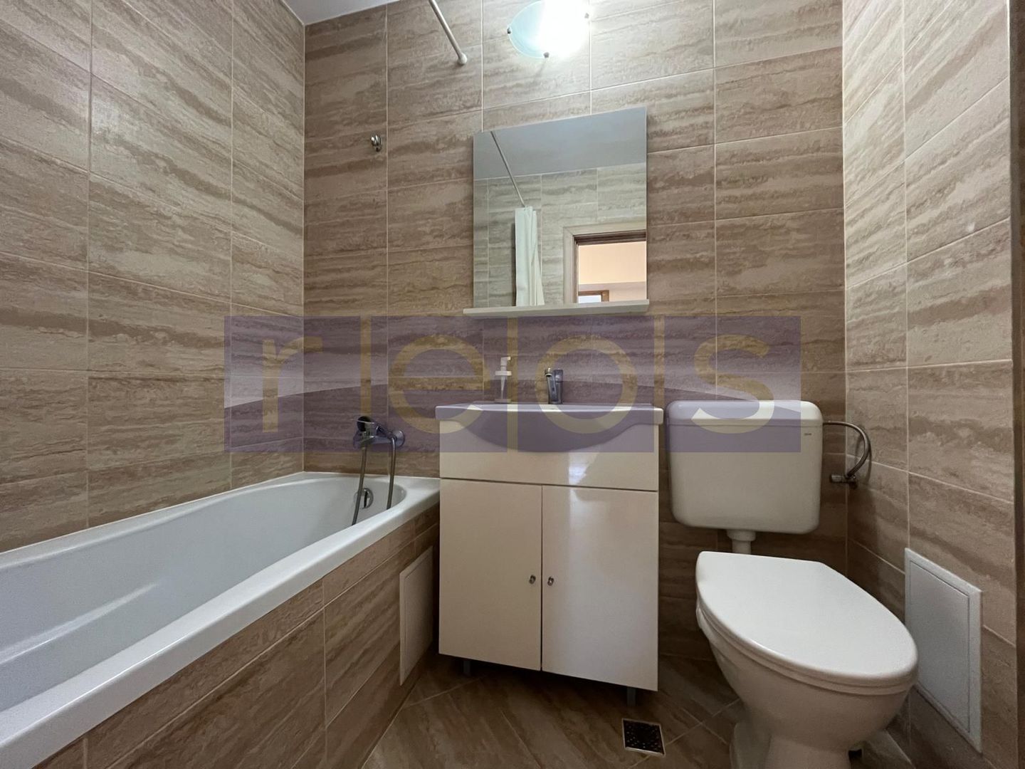 De inchiriat Garsoniera pe Bdul Decebal | 45 mp | nemobilata | - Poză 8