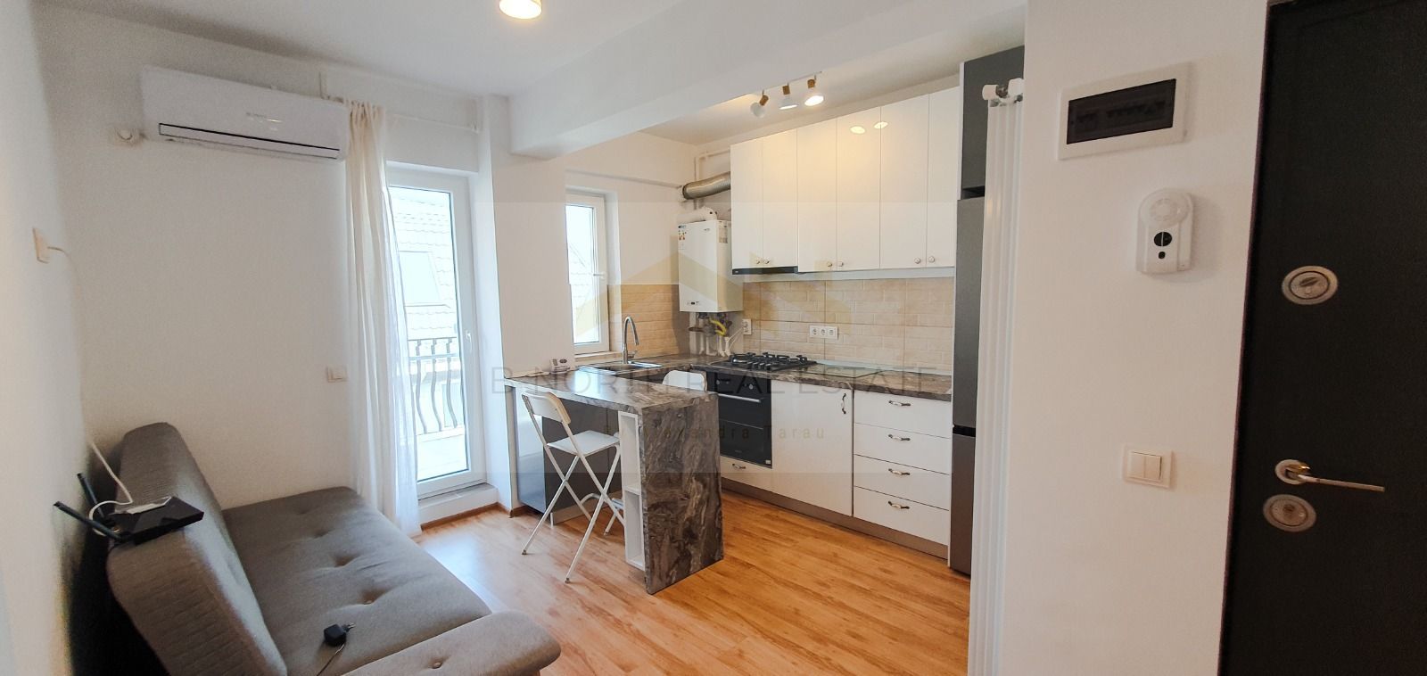 Studio modern de închiriat, renovat, mobilat complet – Complex Maramureș - Poză 4