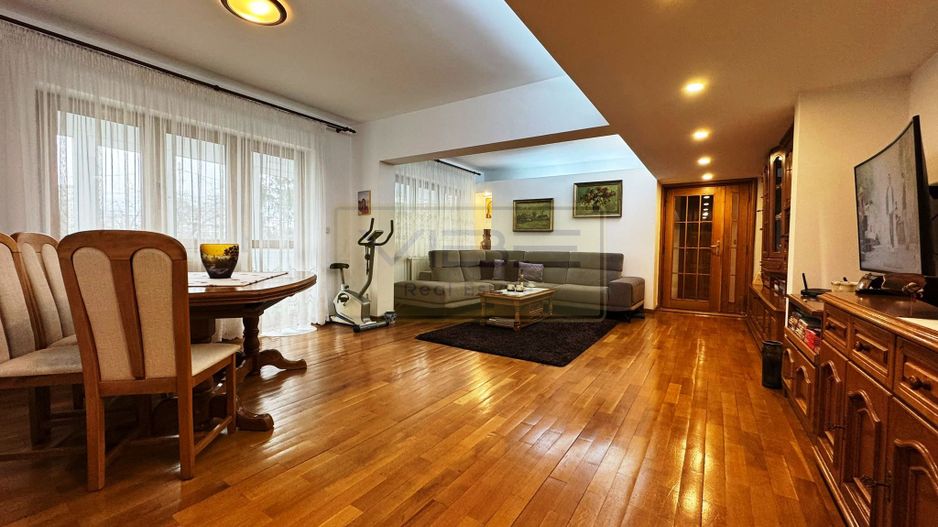 Apartament 3 camere 2 bai central Rond Podu Ros - Poză 4