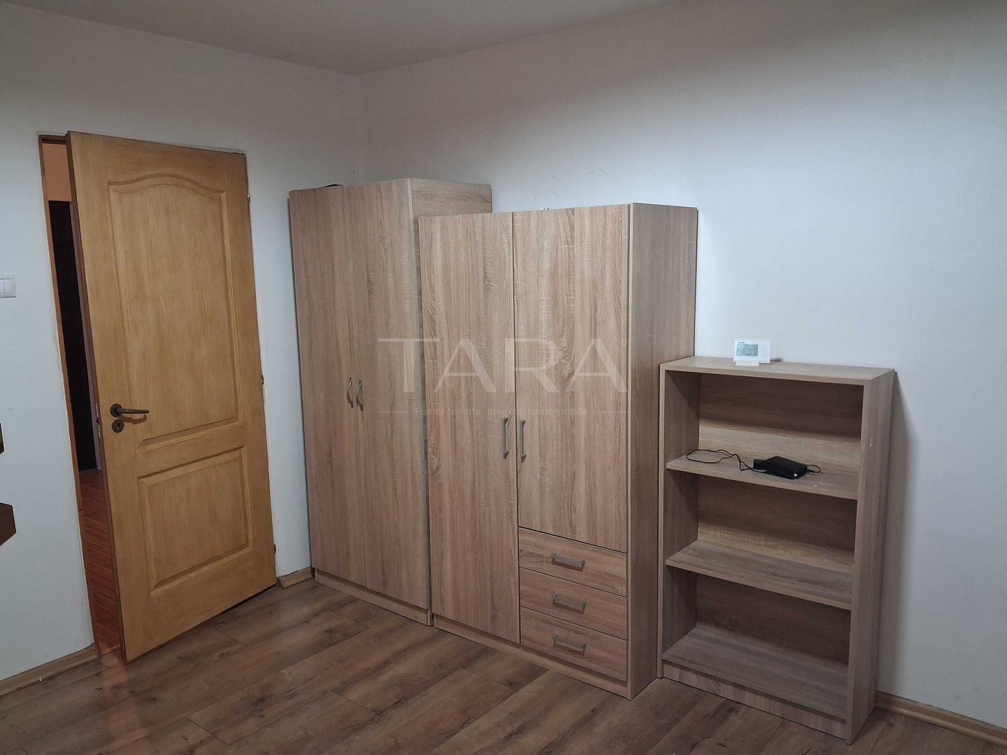 Apartament cu 1 cameră, mobilat și utilat, zona Constantin Brâncuși. - Poză 4