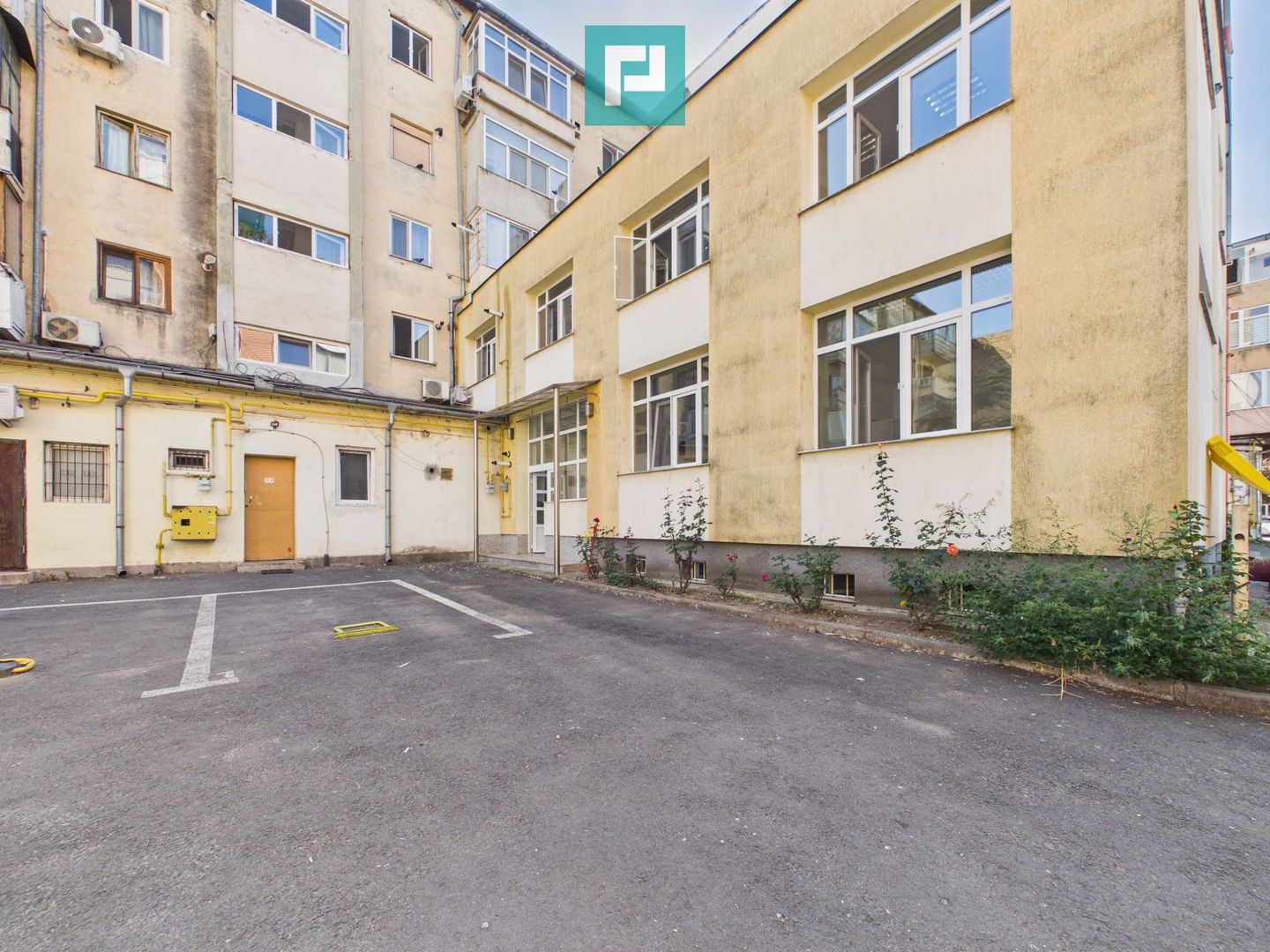 Imobil central cu destinație medicală, Arad - Poză 14