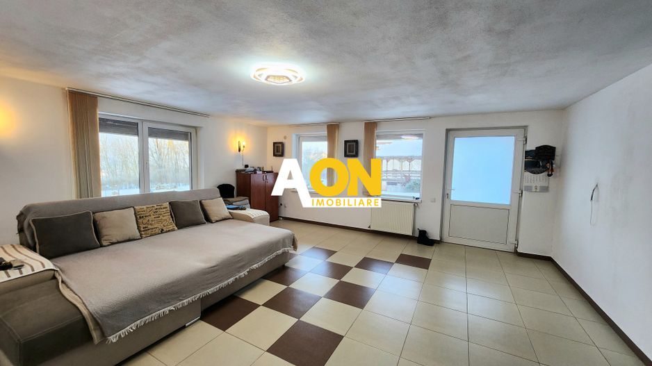 De vanzare casa 6 camere 8142 mp teren in Oarda de Sus - Poză 3