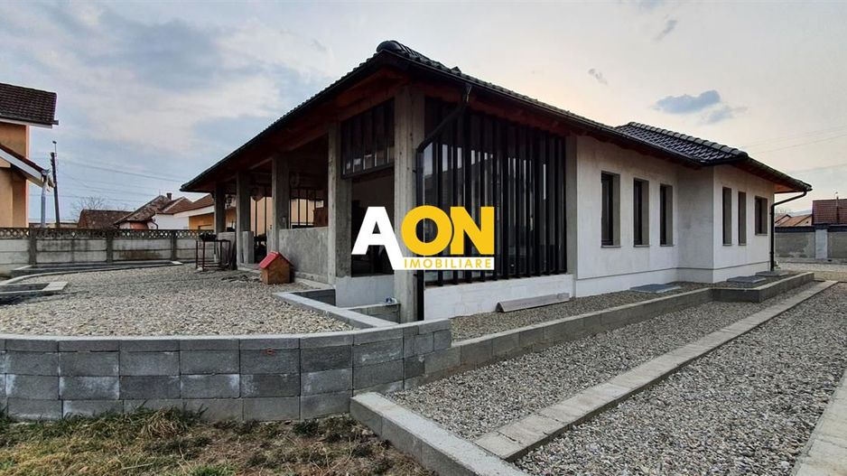 Casa D+P+M 4 camere 1300 mp teren Oarda de Jos predare la cheie - Poză 1