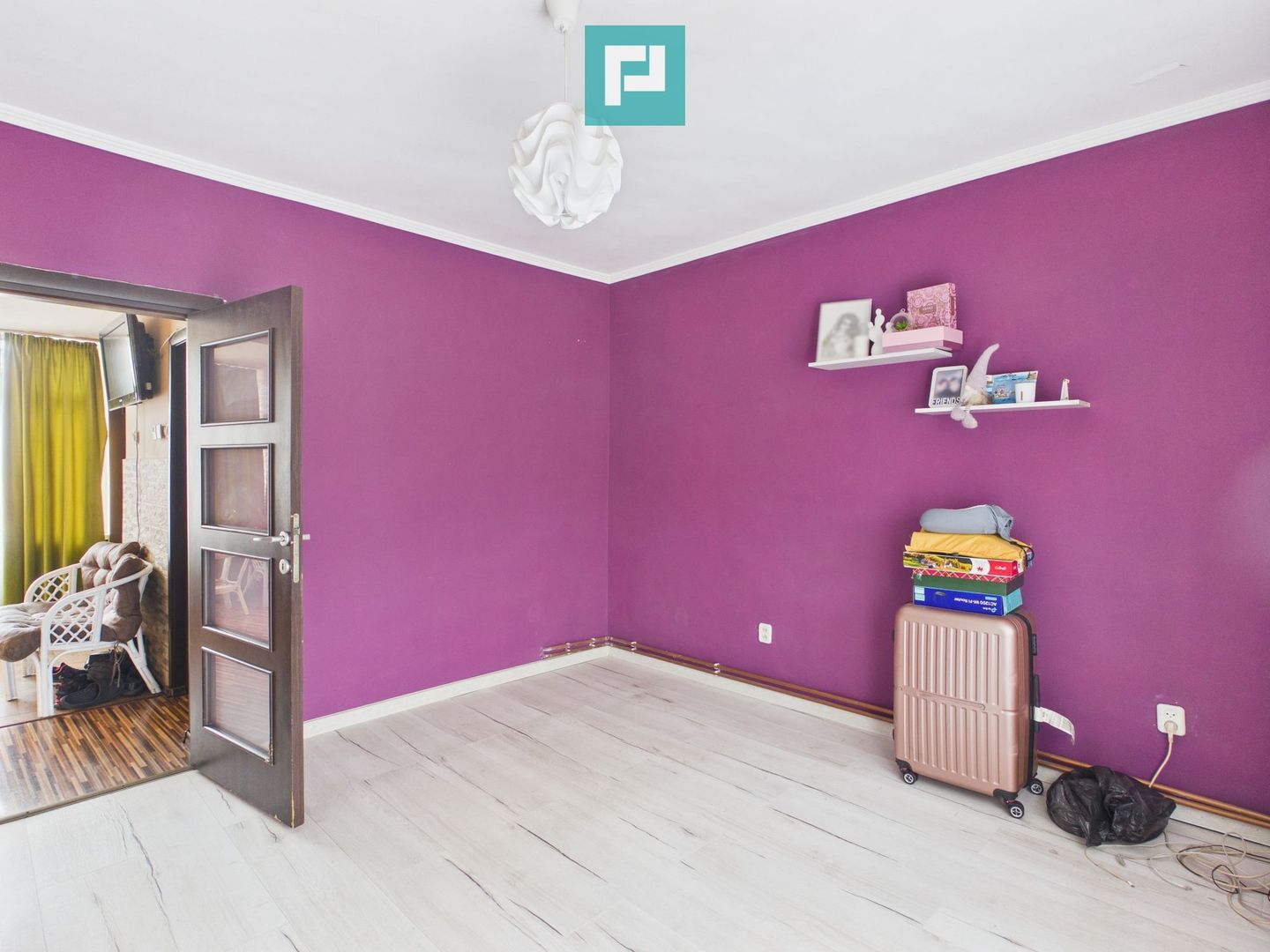 Casă la curte, 65 mp utili, 2 camere, curte mare - Poză 8