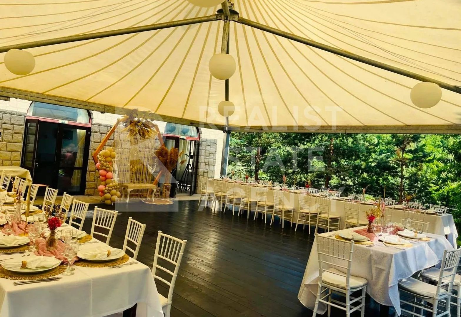 Complex turistic de vânzare în Slănic Moldova - hotel, pensiune - Poză 9