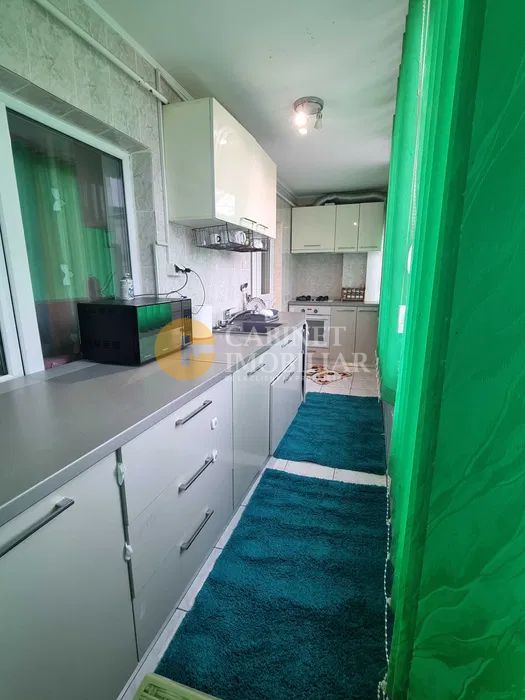 Cug - 3 Camere Decomandat  -Etaj 3 , Bloc 1986 - Poză 4