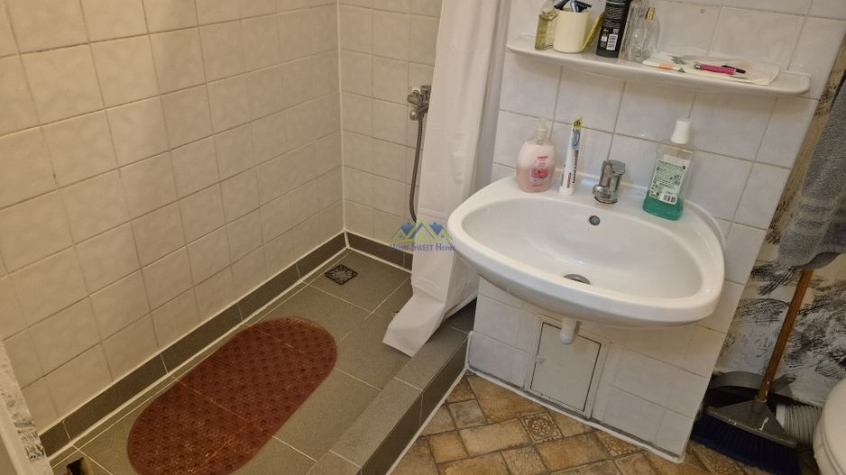 Vand Gars. zona M3(langa Profi si U-uri),etaj 1, 30mp, balcon, parcare - Poză 5