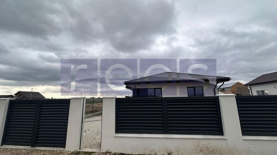 CASA DE VANZARE I CREVEDIA DARZA I 3 CAMERE - Poză 4