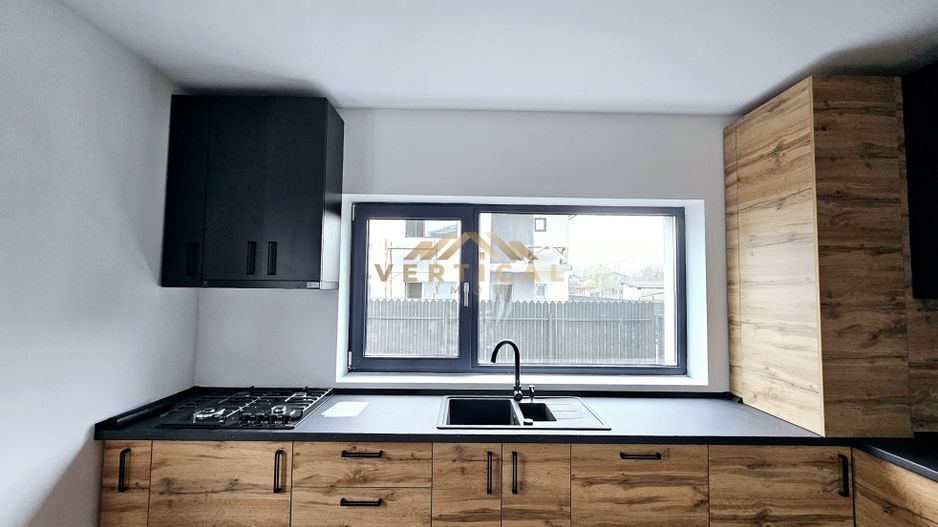 Casa 4 camere | 3 bai | centrul comunei Berceni - Poză 4