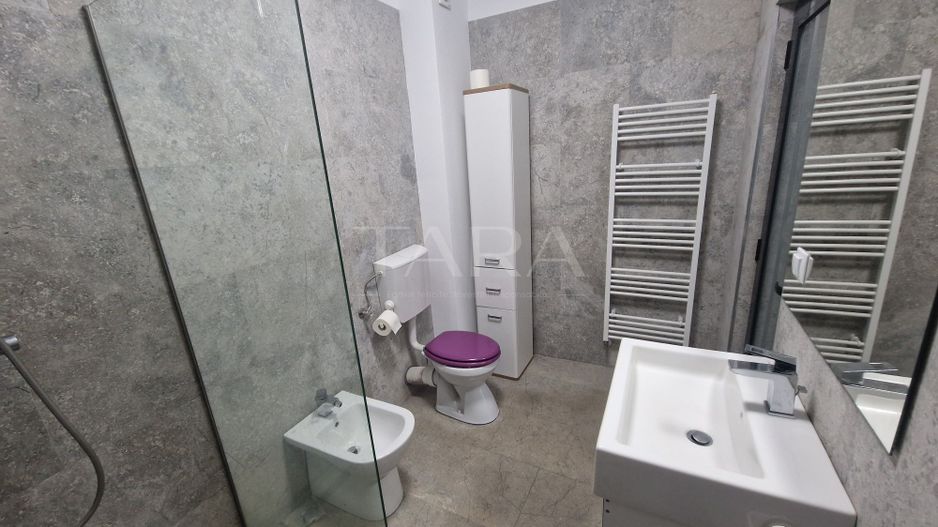 Apartament 2 camere decomandat, zona Vivo - Poză 5