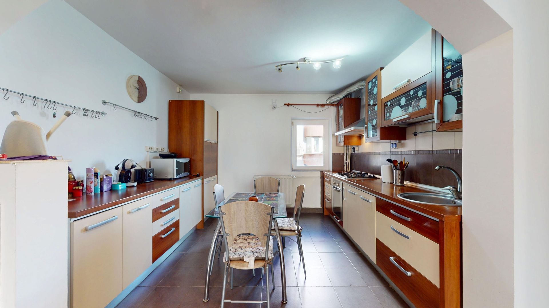 Apartament 4 camere – Strada Novaci Bloc 1989 Zona excelenta - Poză 1