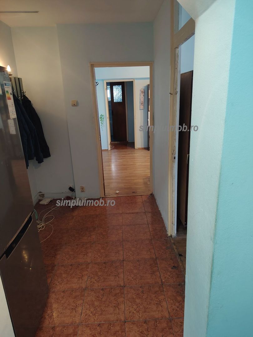 Apartament Metrou Aparatorii Patriei - 3 camere - Poză 7