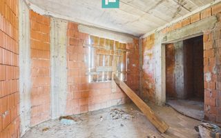 Vilă pe 3 niveluri și garaj 168mp în Zimandu Nou - Poză 3