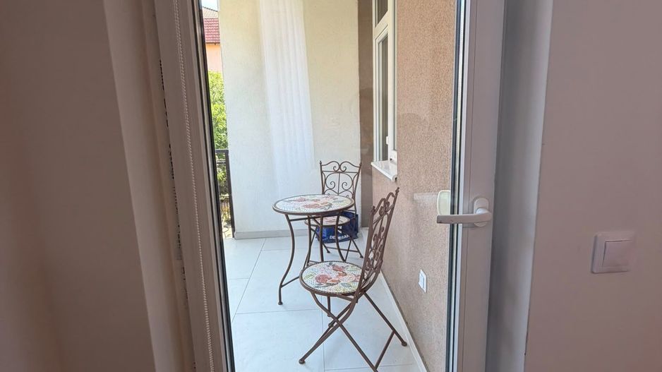 Apartament 3 camere, 2 bai, balcon, etaj intermediar, parcare - Poză 14