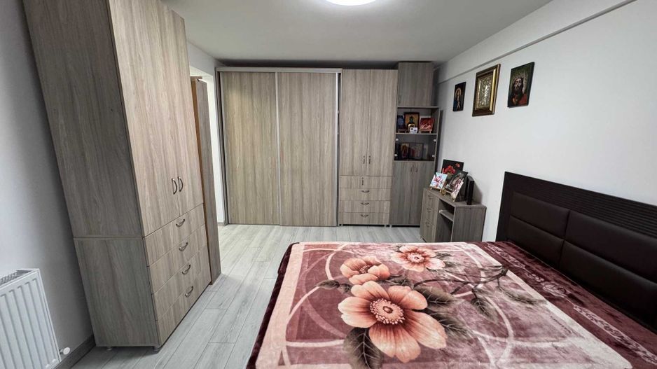 Apartament 1 camera Dec 38 mp Bucium 66500 euro. - Poză 4