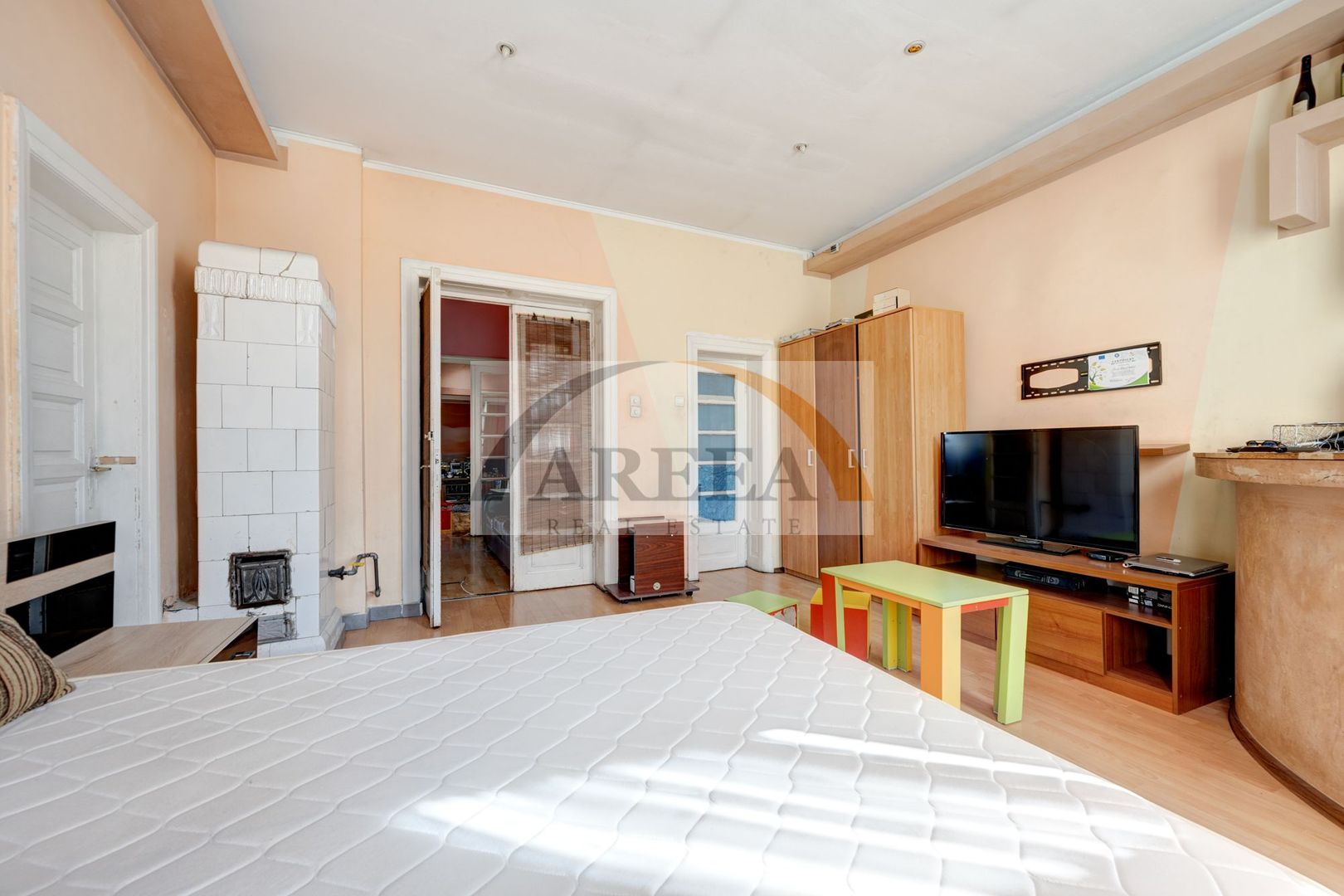 Proprietate in vila, etaj, partial renovat - Pasajul Unirii - 154 mp - Poză 8