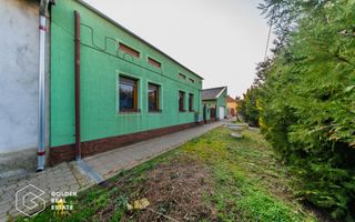 Vila spatioasa cu cinci dormitoare și teren generos de 1440 m in Aradul Nou - Poză 36