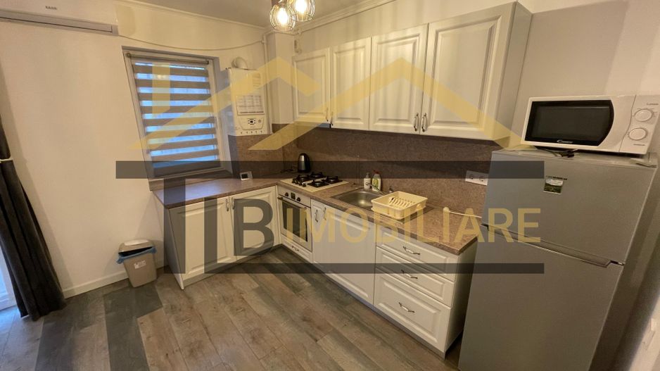 Apartament de 2 camere, 45mp,  garaj, Zona Central - Poză 4