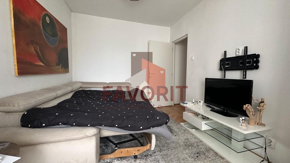 2 camere | etaj 2 | centrala proprie | renovat | mobilat si utilat | - Poză 2
