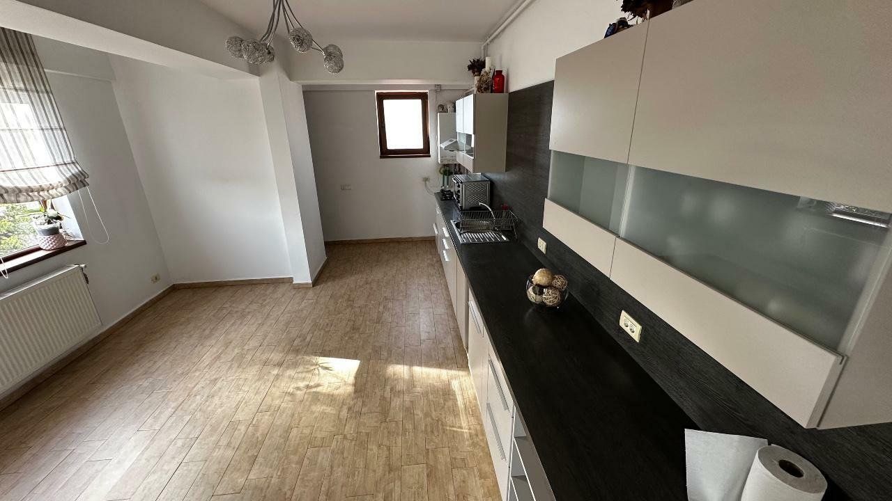 Apartament Damaroaia 3 camere 101 utili parcare subteran+Boxa Direct Proprietar - Poză 8