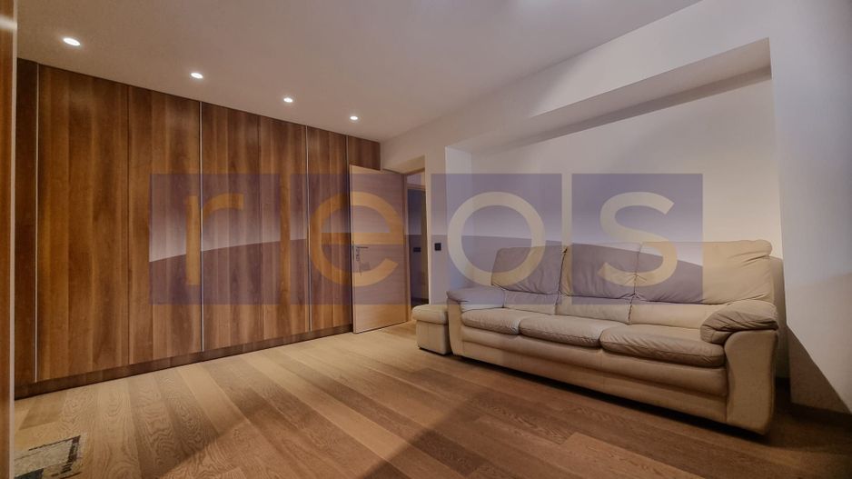 VANZARE 3 CAMERE SEMIDECOMANDAT - Mall Vitan - Poză 1