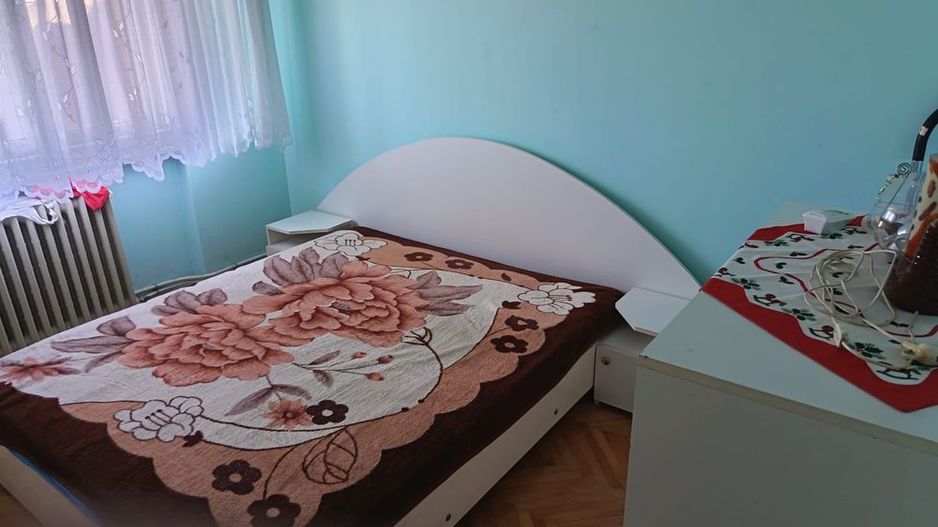 BRASADAS vinde ap 3 cam etaj 4. - Poză 3
