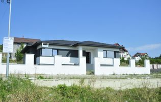 Case la cheie in Viisoara cu o panorama superba