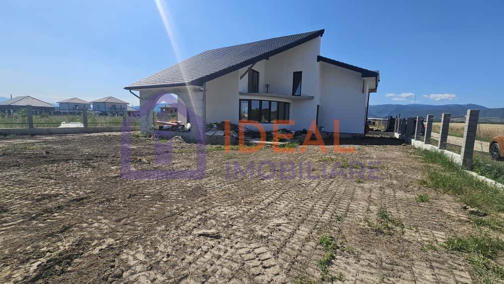 Casa Individuala Moderna cu 5 camere si 668 mpu curte, in Cristian - Poză 1