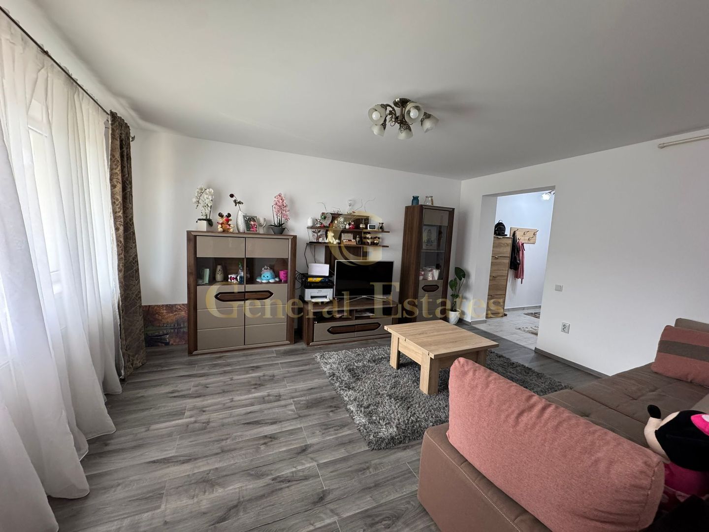 Apartament 2 camere  Mobilat + loc de parcare - Poză 1