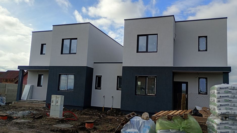 Sanandrei Duplex cu Perete Dublu, Proiect Modern - Poză 2