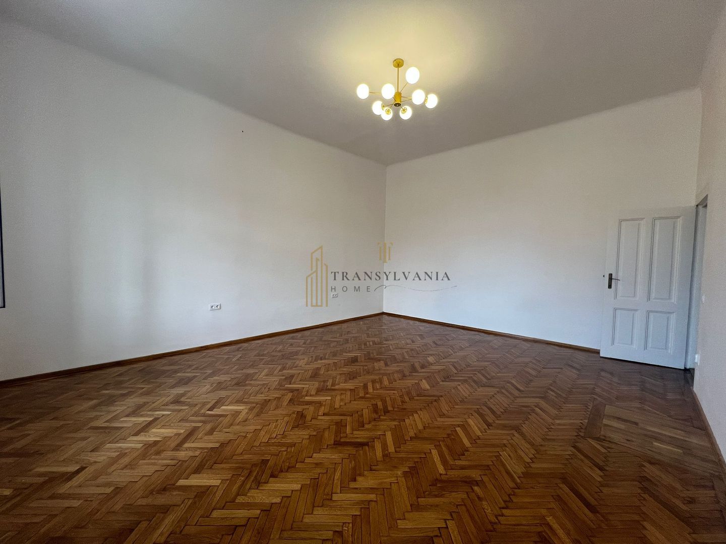 Apartament premium 2 camere  Zonă ultracentrală Prima închiriere | - Poză 3