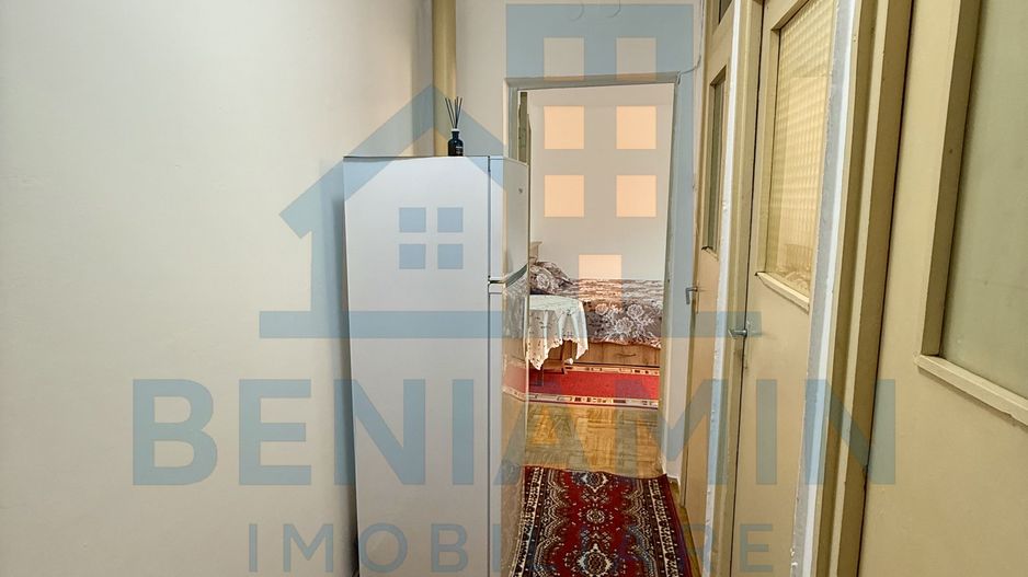 Garsoniera decomandata - mobilata - utilata - etaj 3 - Rovine - Poză 4