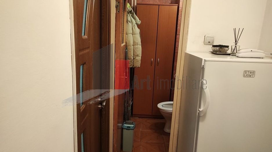 3 Camere Vitan - Poză 3