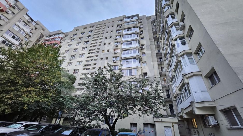 Vânzare, apartament, 3 camere, etaj 3, zona Lacul Tei - Poză 1