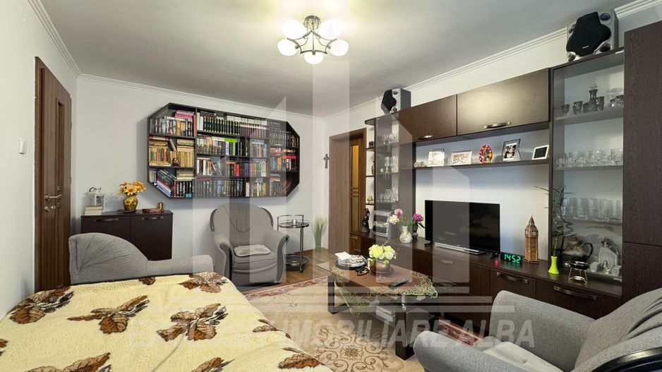 Apartament 2 camere | 56 mp | Etaj intermediar | Renovat | Cetate - Poză 1