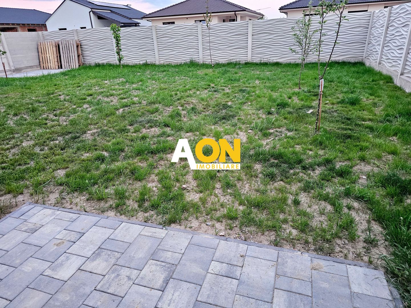 Casa 4 camere, 424 mp teren, partial mobilata, cartier Orizont - Poză 2