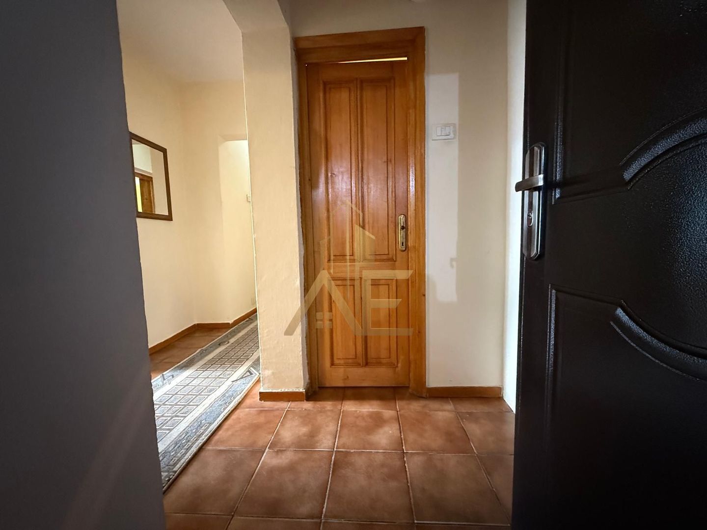 ULTRACENTRAL -Apartament de vanzare 3 camere decomandat - Poză 2