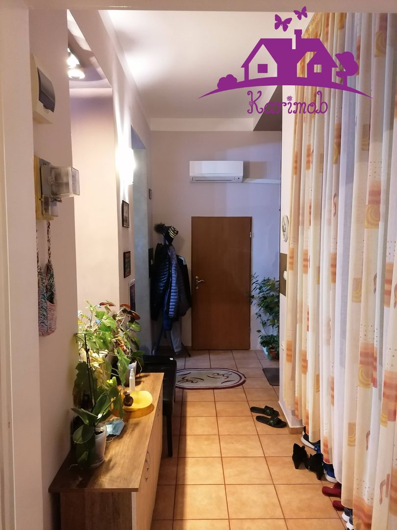 Casa si curte zona centrala - Poză 13