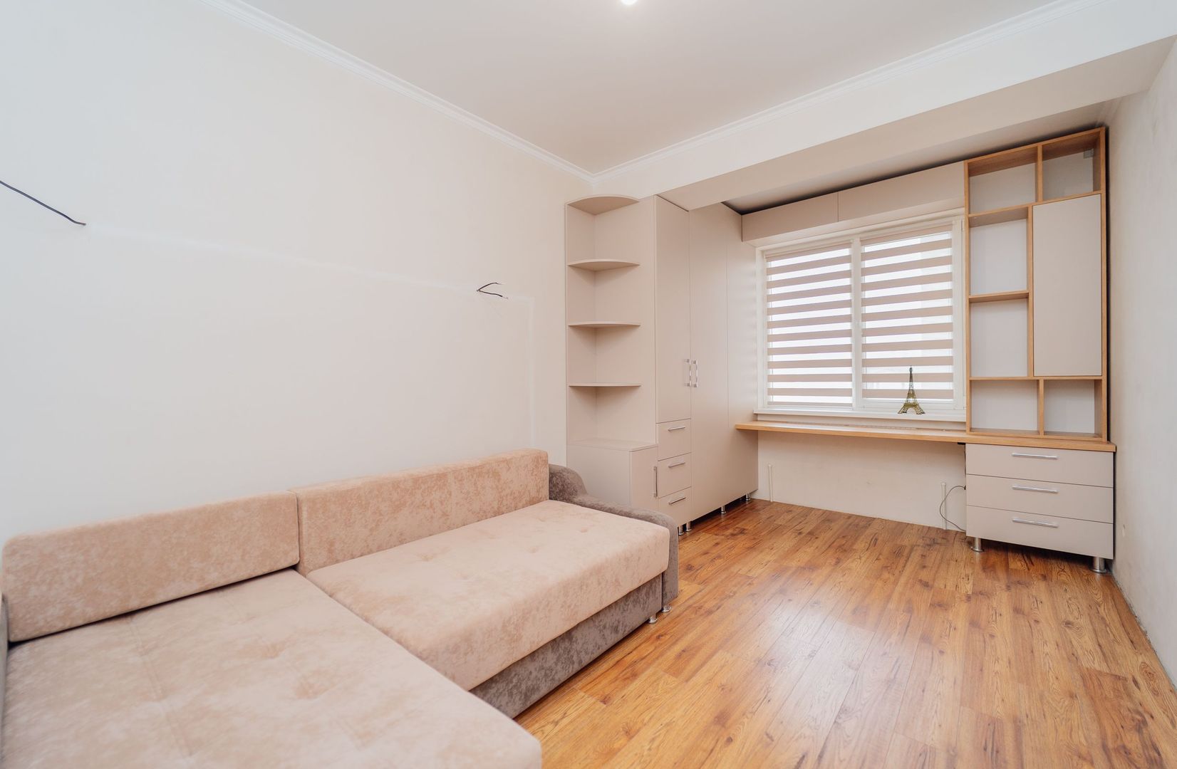 Se vinde apartament pe str. Dacia - Poză 7