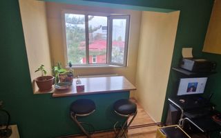 Vand apartament cu 4 camere in zona spitalul judetean,comision ,,0'' - Poză 3