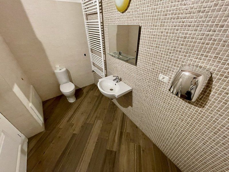 Spatiu birou in cladire istorica restaurata - Poză 14