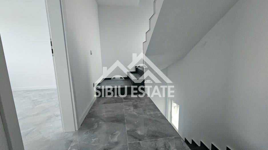Casa 4 camere, 2 bai Sibiu Vest mutare imediata - Poză 7